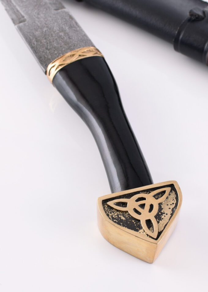 Vikingekniv - Sax - Damaskusklinge - med greb i horn